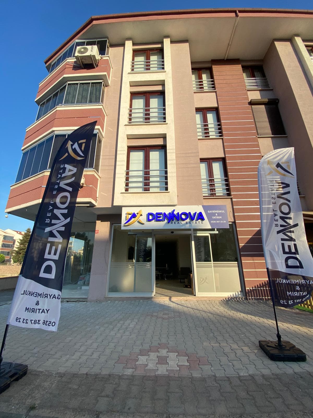 Dennova Gayrimenkul ofis fotoğrafı